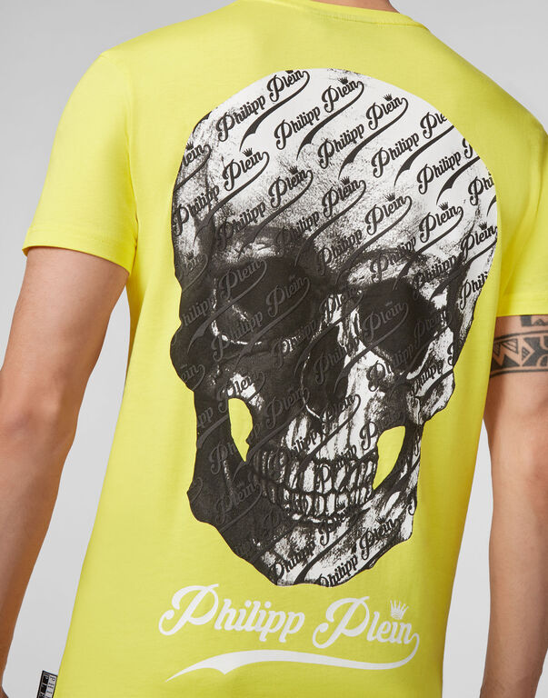 T-shirt V-Neck SS Allover skull
