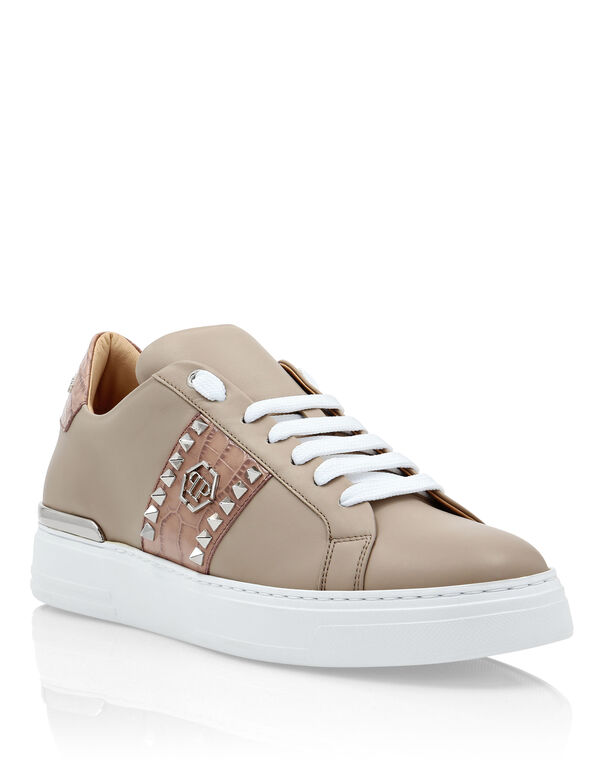 Leather Lo-Top Sneakers Signature