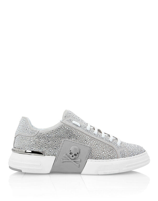 LO-TOP SNEAKERS PHANTOM KICK$ SUEDE WITH STRASS SKULL