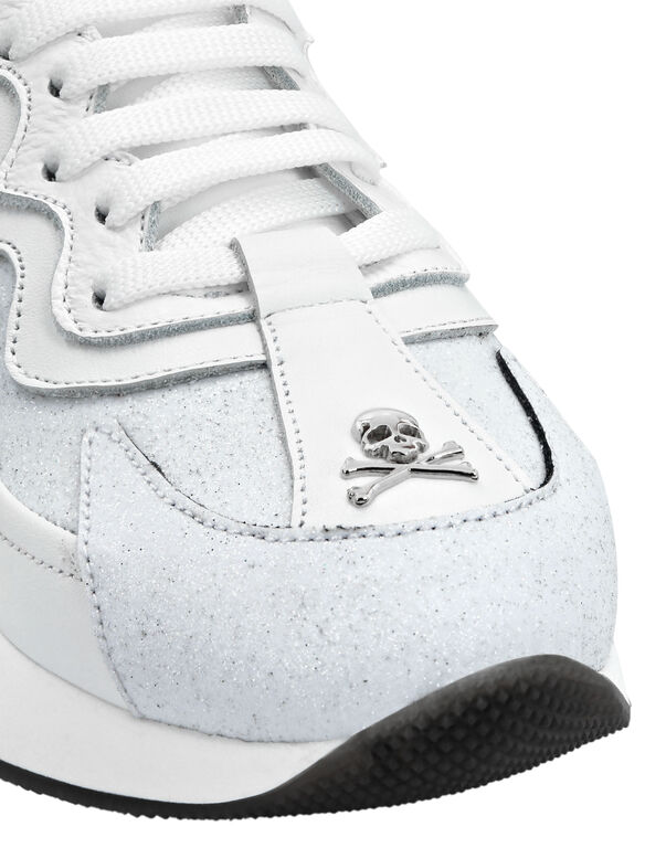 Lo-Top Sneakers Skull