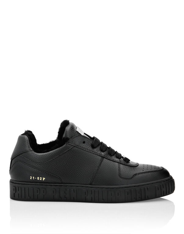Leather Lo-Top Sneakers Shearling lining King Power