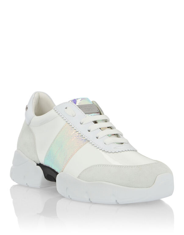 Lo-Top Sneakers Statement